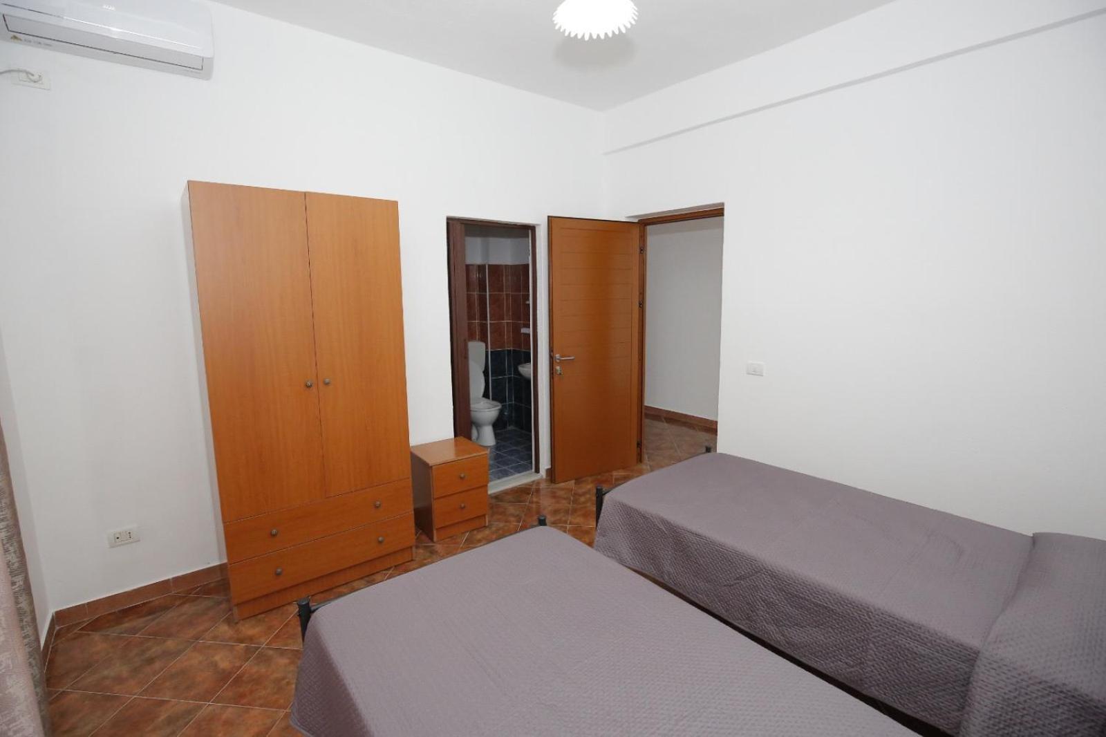 Hotelgodini 格勒姆 外观 照片