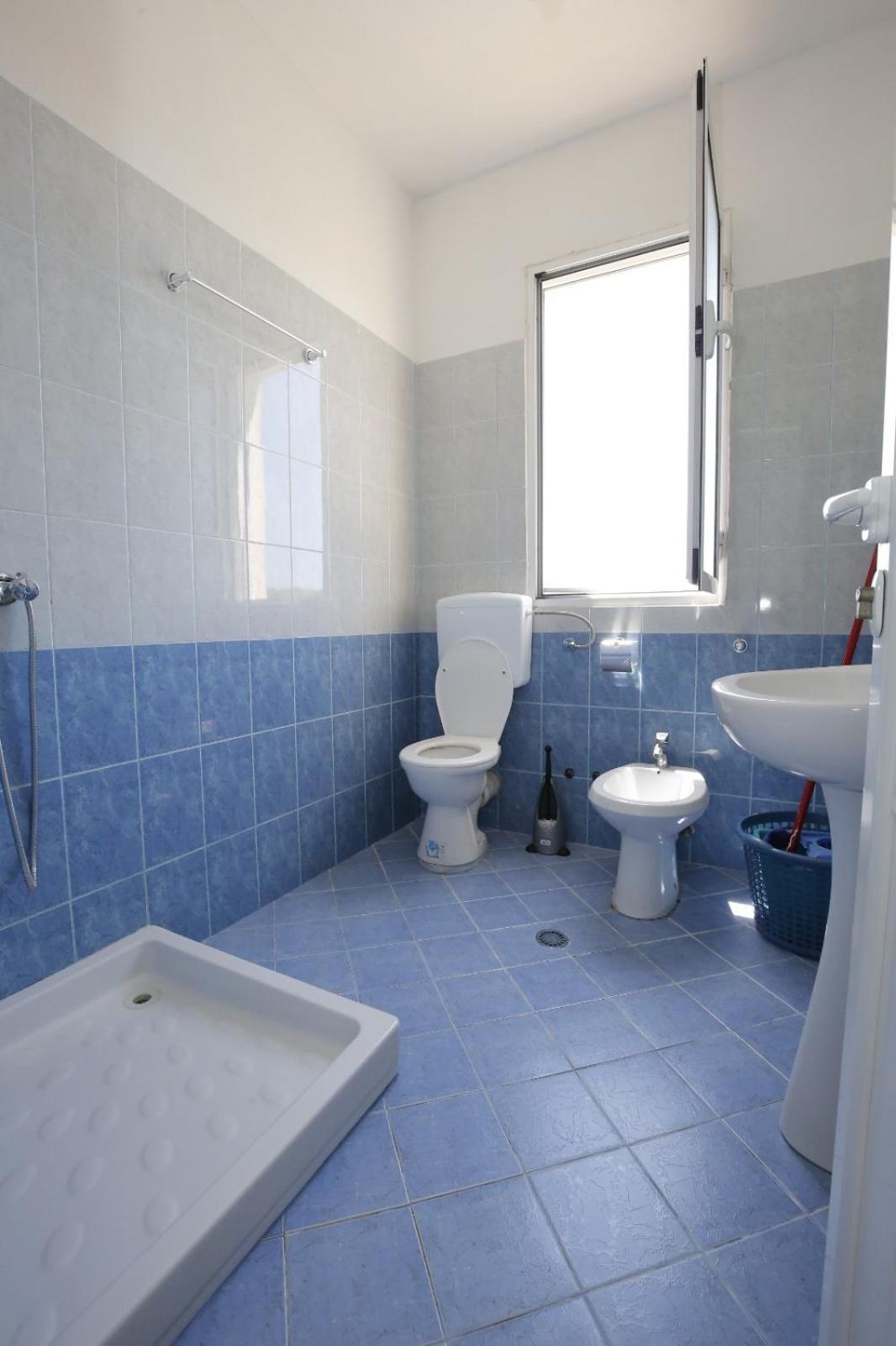 Hotelgodini 格勒姆 外观 照片